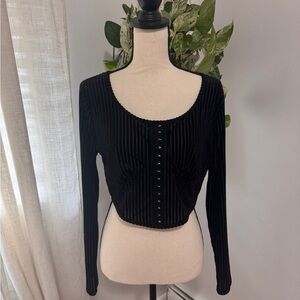 Chic Black Ribbed Long Sleeve Crop Top